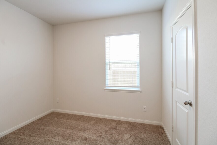 Building Photo - 26701 Frost Dr