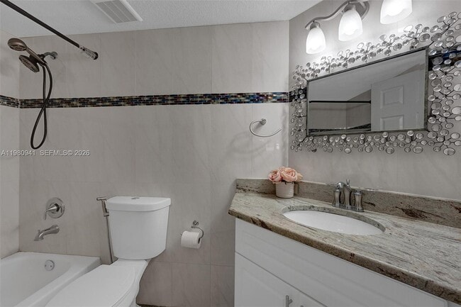 Building Photo - 21300 San Simeon Way