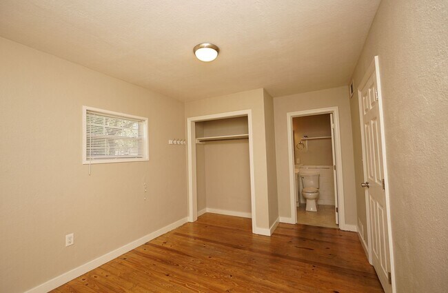 Building Photo - 503A McKinney St