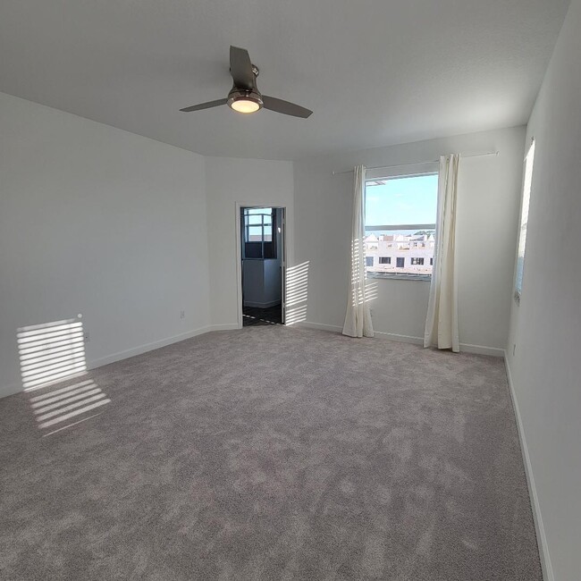 Building Photo - 8978 Zevon Ct