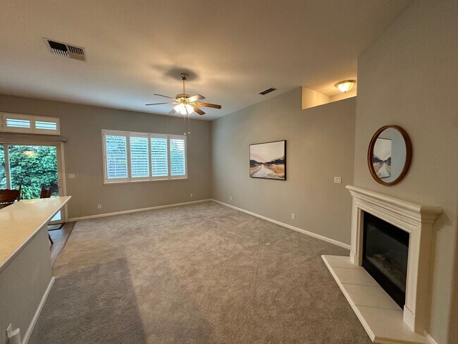 Building Photo - 1834 Treeline Way