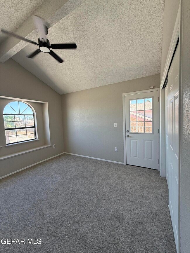 Building Photo - 11708 Sierra Azul Dr