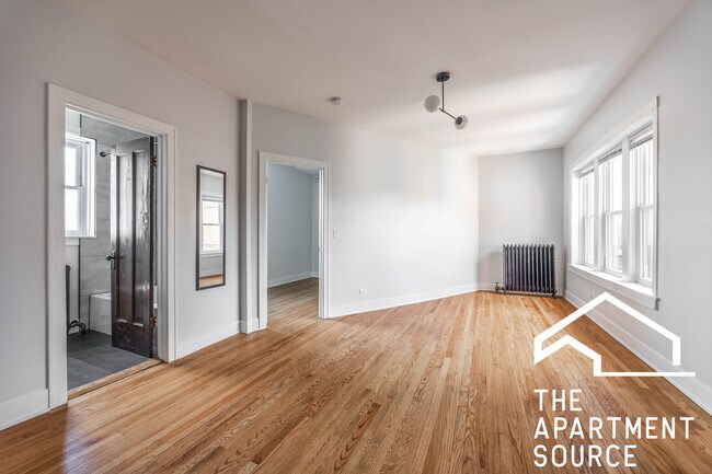 Building Photo - 4011-A North Lowell Ave. Unit 3W