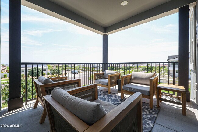 Building Photo - 11300 N Casa Dega Dr