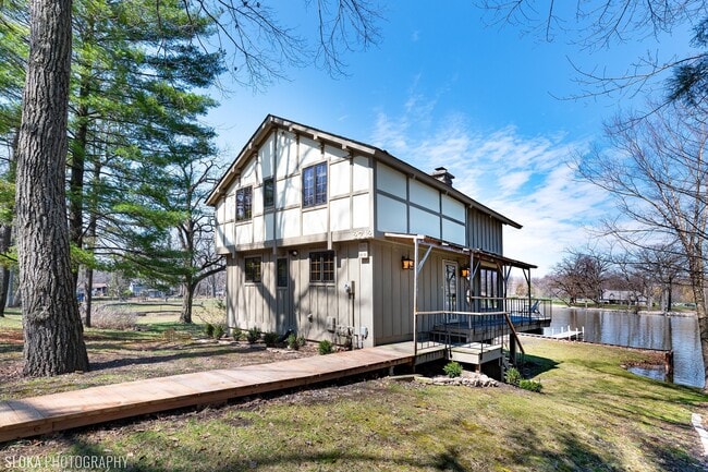 Building Photo - 2712 Ridge Ave