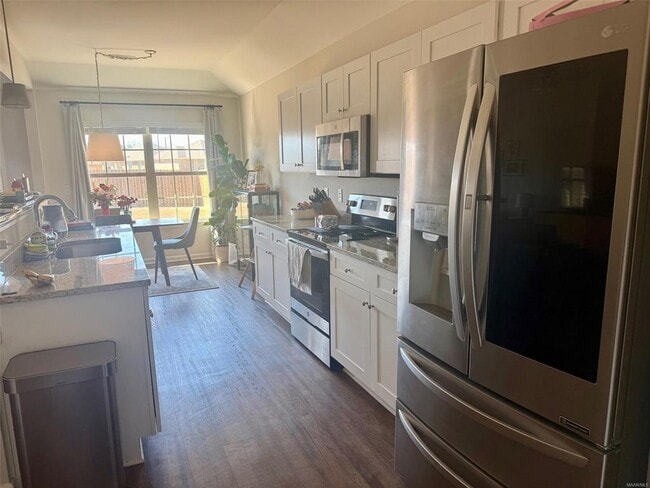 Building Photo - 221 Dawsons Ml Wy