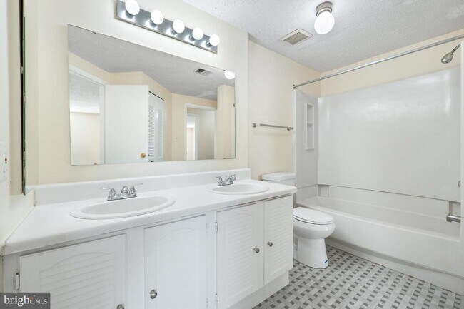 Building Photo - 26008 Brigadier Pl