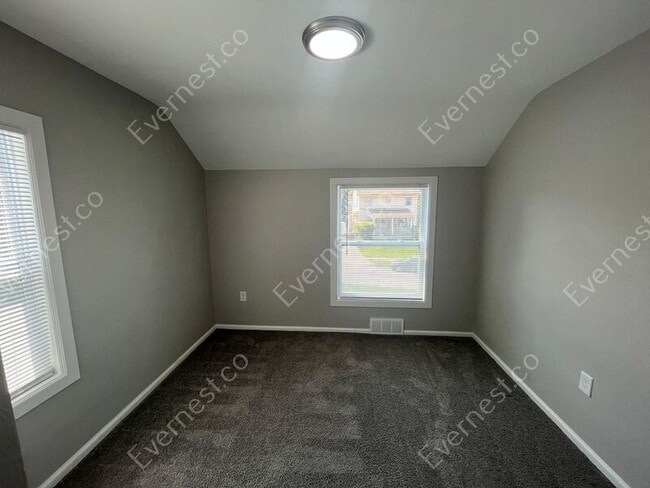 Building Photo - 2820 Winsted Dr