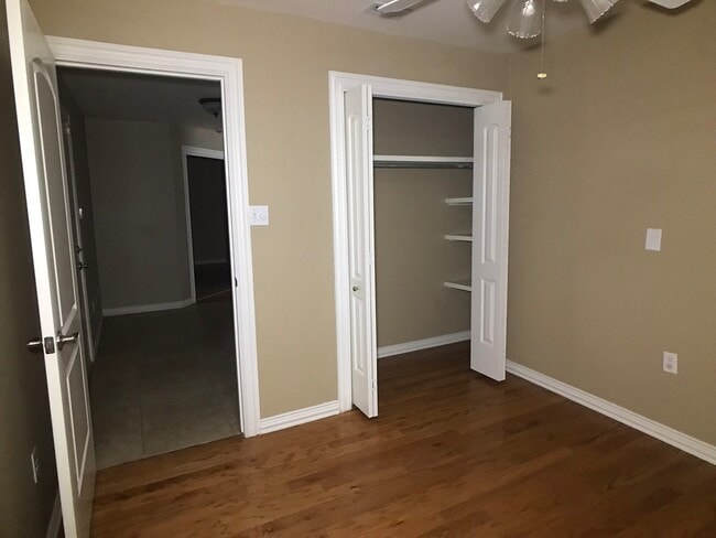 Building Photo - 3Bed/2Bath In Cimarron now Available!