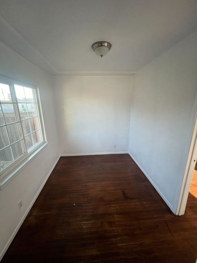 Building Photo - Spacious 2-Bedroom Home with Private Yard,...