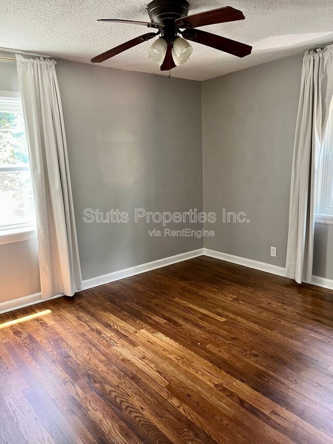 Building Photo - 1813 Tune Ave