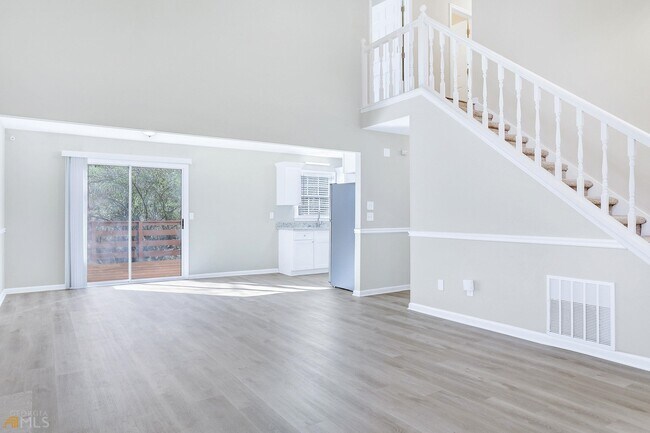 Building Photo - 2991 Brooks Dr