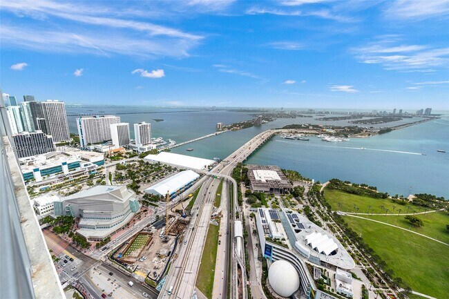 Building Photo - 1100 Biscayne Blvd