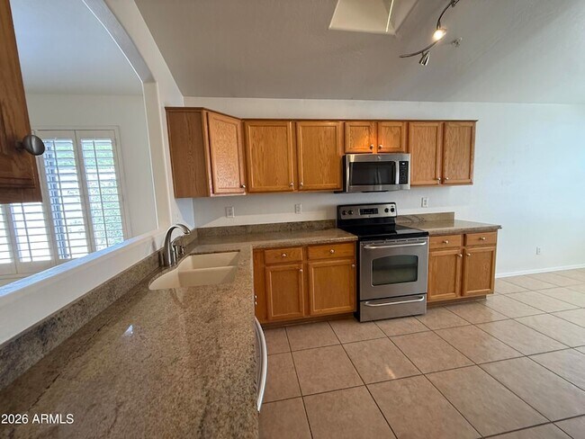 Building Photo - 10534 E Star of the Desert Dr