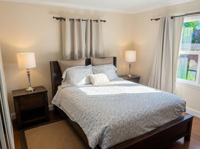 Building Photo - Charming 3-Bedroom Home with Inviting Outdoor Space