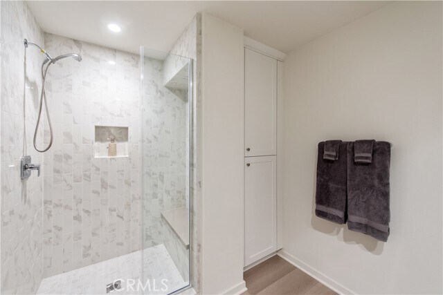 Building Photo - 116 Sunnyside