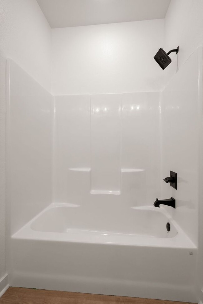 Building Photo - 8700 Cantera Dr