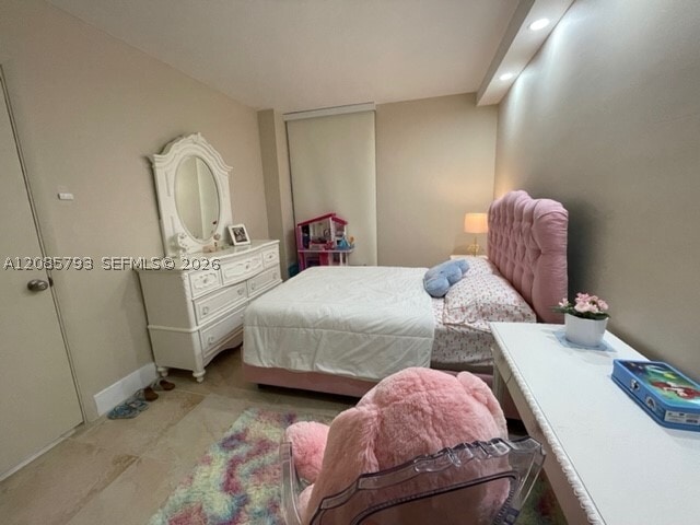 Building Photo - 3625 N Country Club Dr