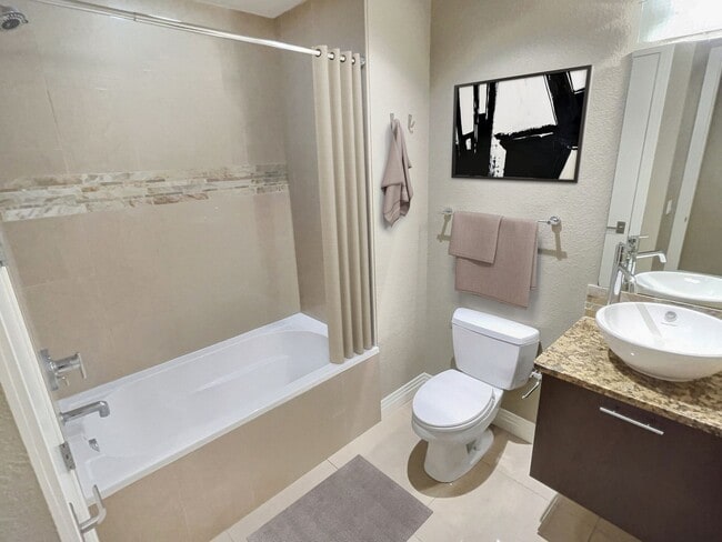 Building Photo - 1 Bedroom Apartment Available In The Heart Of Jefferson Park!