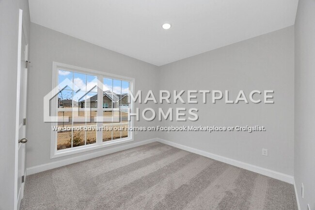 Building Photo - 113 Saylor Rose Dr