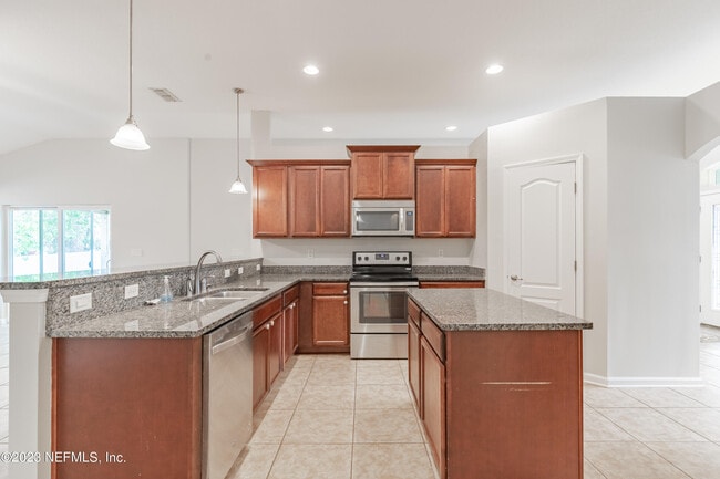 Building Photo - 3220 Deer Creek Dr