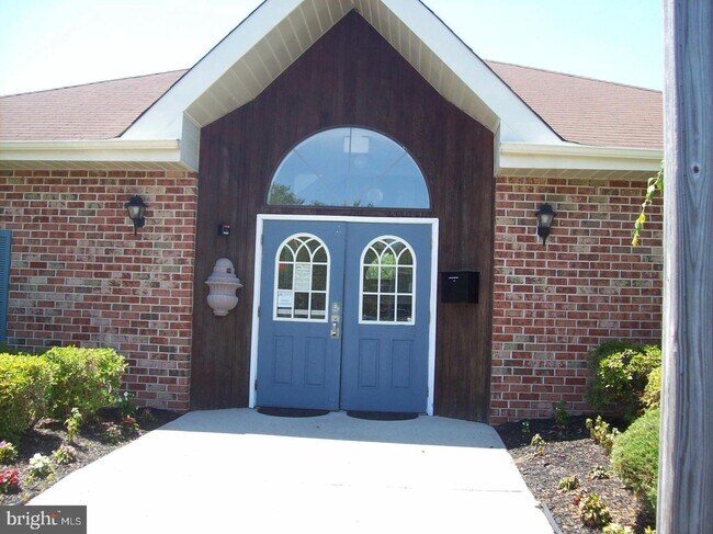 Building Photo - 58 Drewes Ct
