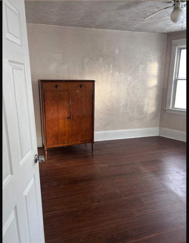 Building Photo - 6010 Wakefield Ave