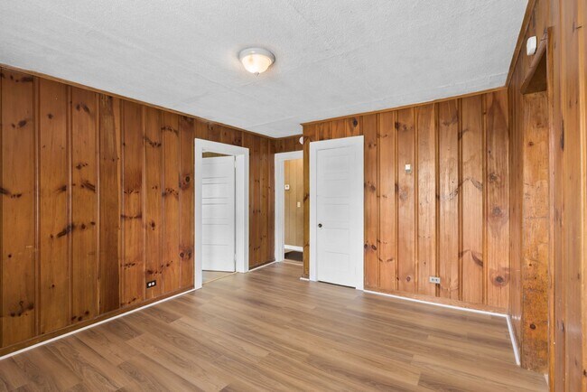 Building Photo - Freshly Updated 3BR Home in Opelika – Clean, Bright, Move-In Ready