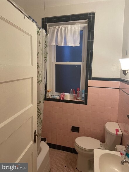 Building Photo - 3647 Frankford Ave