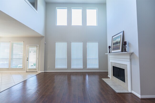 Building Photo - 20911 Avery Cove Ln