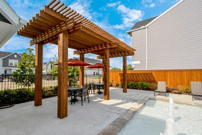 Building Photo - 731 Strawberry Pines Ct