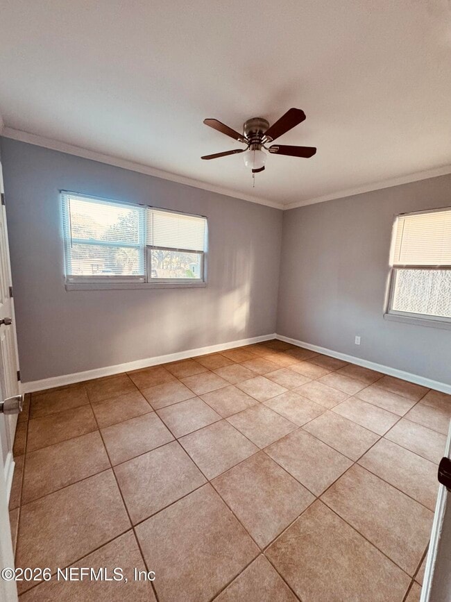 Building Photo - 3926 Ruby Dr W