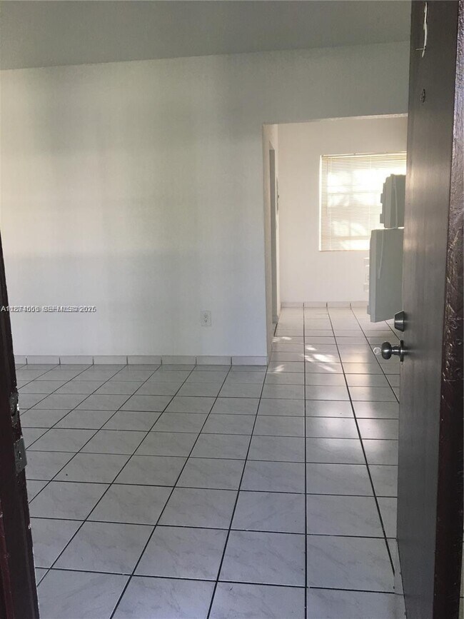 Building Photo - 1791 Marseille Dr