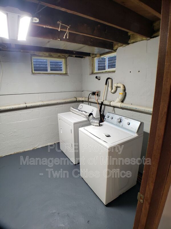 Building Photo - 1315 5th Ave S