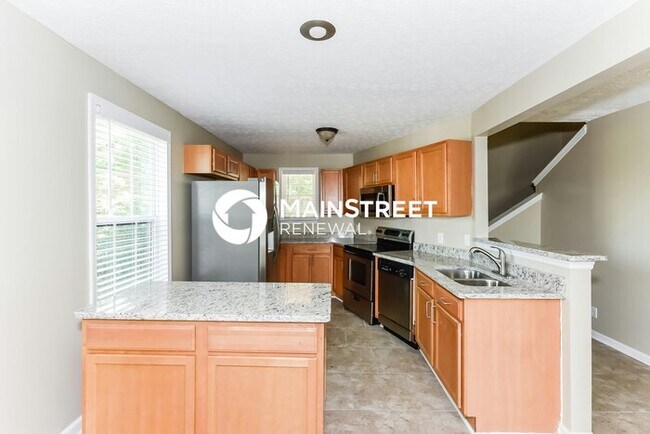 Building Photo - 3 Bedroom Pet-Friendly Home in Nashville, TN with Main Street Renewal