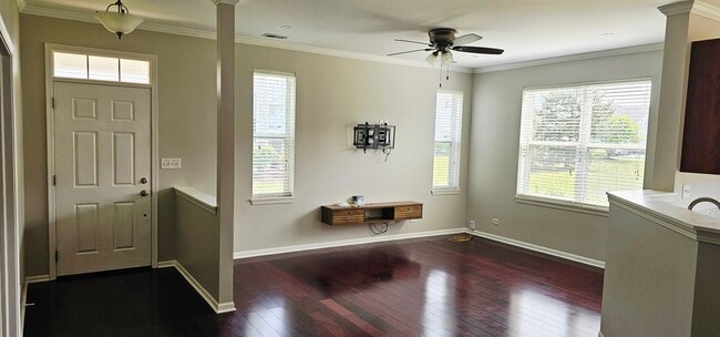 Building Photo - 481 Silver Charm Dr