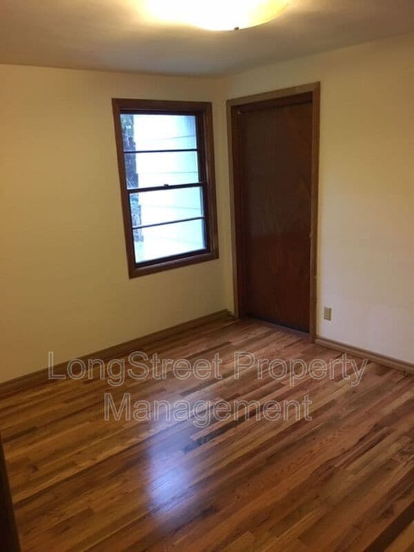 Building Photo - 905 NW 33rd St