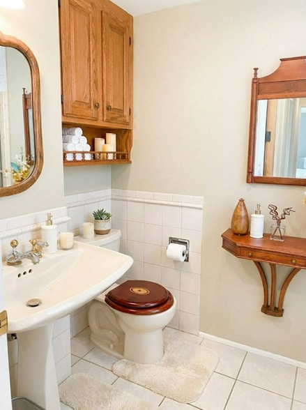 Building Photo - 21902 San Miguel St