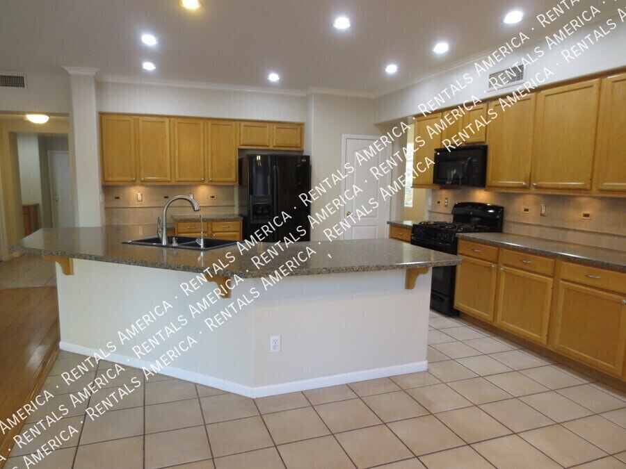 Building Photo - 2671 S Leonard Pl