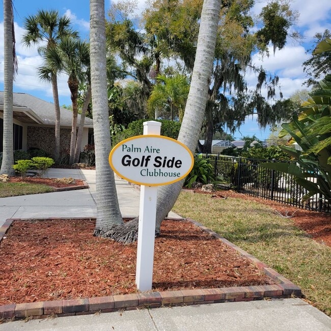 Building Photo - Annual OR Seasonal turnkey FURNISHED 2/2 ground floor condo with golf course and water views