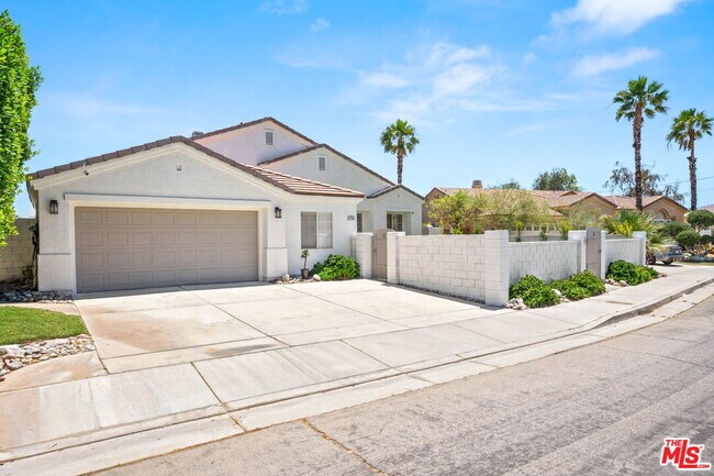 Building Photo - 3260 N Avenida San Gabriel Rd