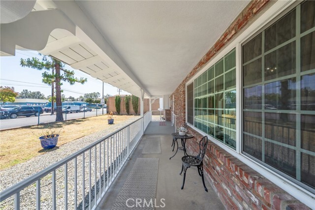 Building Photo - 1345 S Jellick Ave