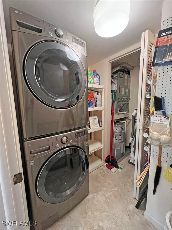 Building Photo - 15400 Cedarwood Ln