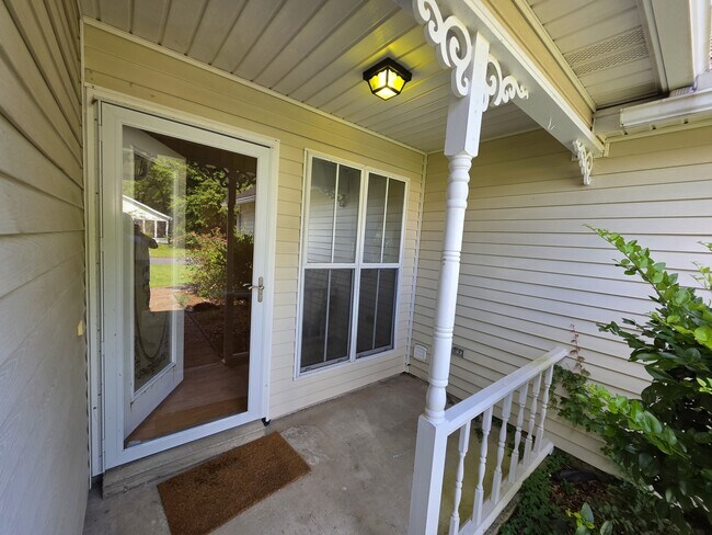 Building Photo - 148 Meadowbrook Ct