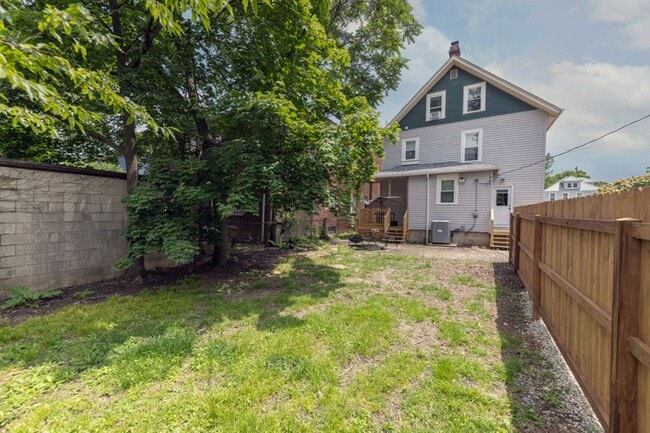 Building Photo - North Campus OSU Renovated Single Family H...