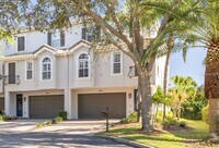 Building Photo - 4603 Overlook Dr NE