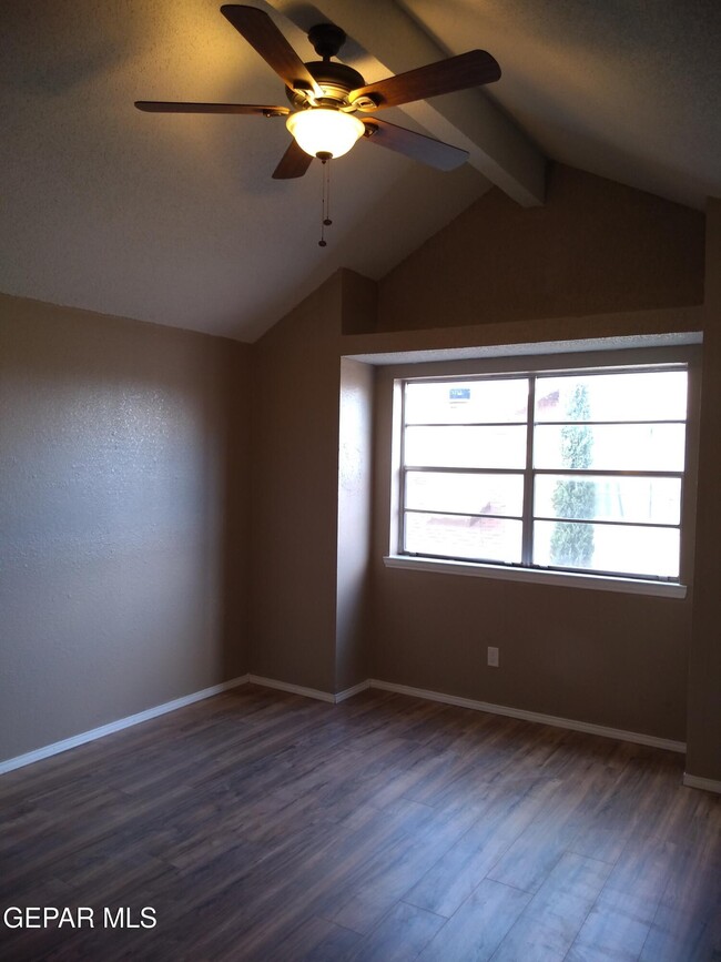 Building Photo - 3119 Voss Dr