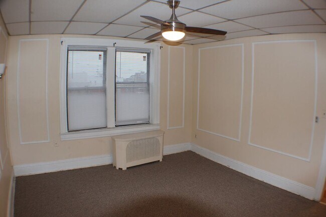 Building Photo - 305 Milburn Ave Apt 9 - 1 Bdrm Lyndhurst