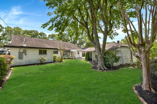 Building Photo - 5946 Valkeith Dr