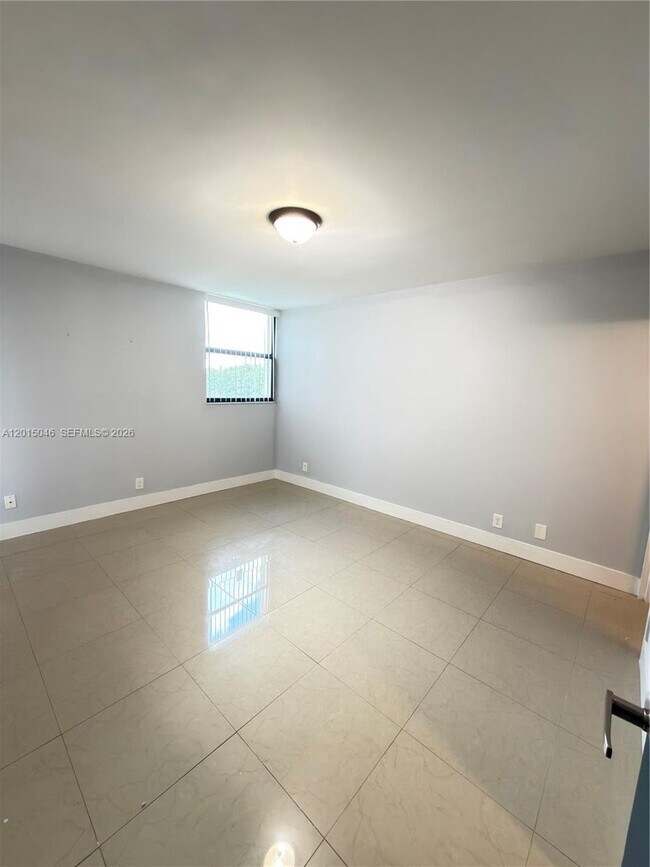 Building Photo - 8441 Forest Hills Dr